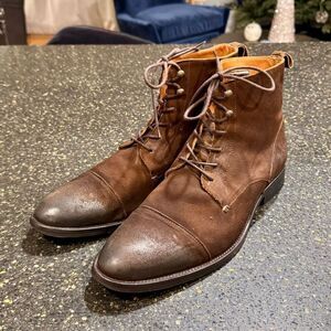Vince Camuto Brown Nubuck Ombré Finish Cap Toe Low Boots. Size 9.5